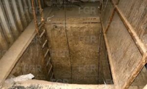 Hallan túnel de «huachicol» en Santa Catarina conectado a ducto de Pemex